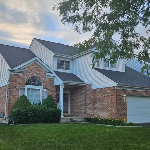 745 Citadel Ct, Des Plaines, IL 60016
