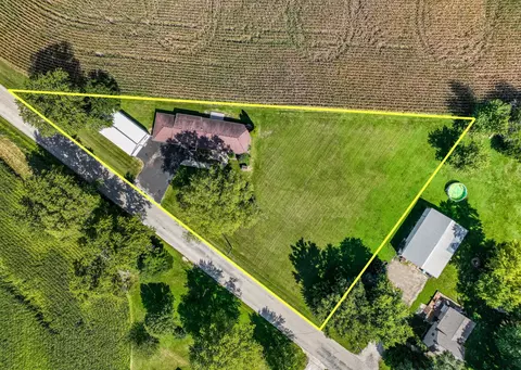 227 W Woodman St, Newark, IL 60541