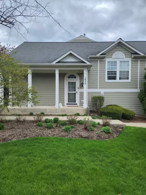 1030 Reserve Dr #703, Elgin, IL 60124