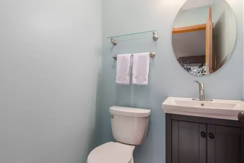 Bath - 845 Rose Ave, Des Plaines, IL 60016 photo 2 of 2