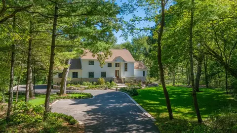 41 W438 Barlow Dr, Saint Charles, IL 60175