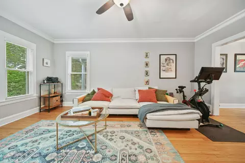 5030 N Kedvale Ave, Chicago, IL 60630 photo 5