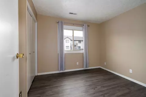 Bedroom - 1600 Northbrook Dr #B8, Normal, IL 61761 photo 2 of 6