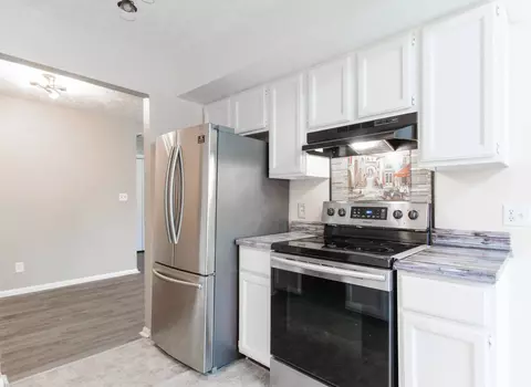 Kitchen - 1600 Northbrook Dr #B8, Normal, IL 61761 photo 1 of 4