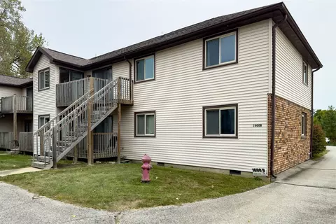 Exterior - 1600 Northbrook Dr #B8, Normal, IL 61761 photo 5 of 5