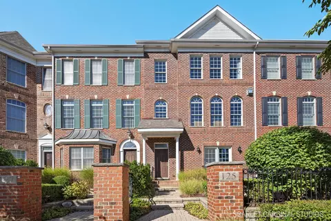 125 Spring Ave, Naperville, IL 60540