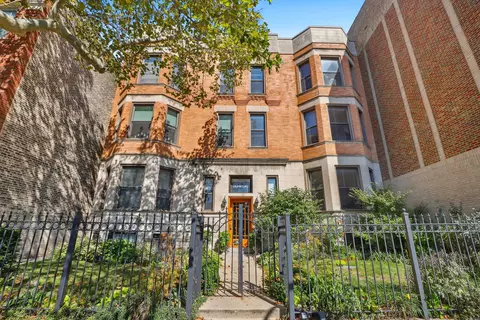 956 W Cuyler Ave #1W, Chicago, IL 60613