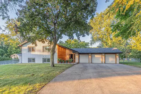 283 Pheasant Ct, Bloomingdale, IL 60108