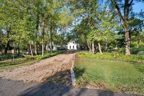 Exterior - 5 N540 Guild Ln, Wayne, IL 60184 photo 2 of 13