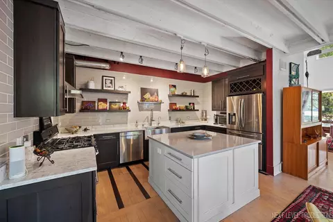 Kitchen - 5 N540 Guild Ln, Wayne, IL 60184 photo 2 of 3