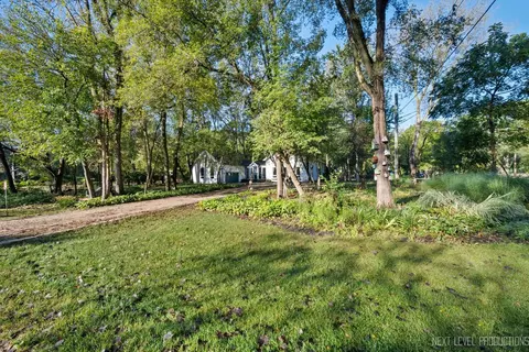 Exterior - 5 N540 Guild Ln, Wayne, IL 60184 photo 3 of 13