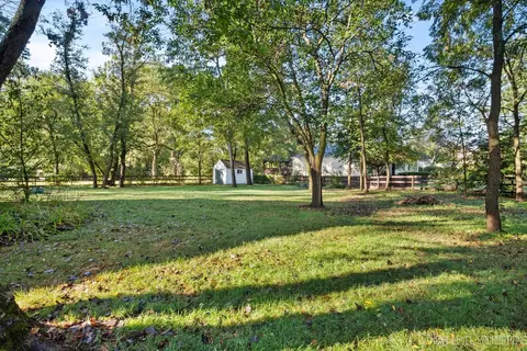 Exterior - 5 N540 Guild Ln, Wayne, IL 60184 photo 6 of 13