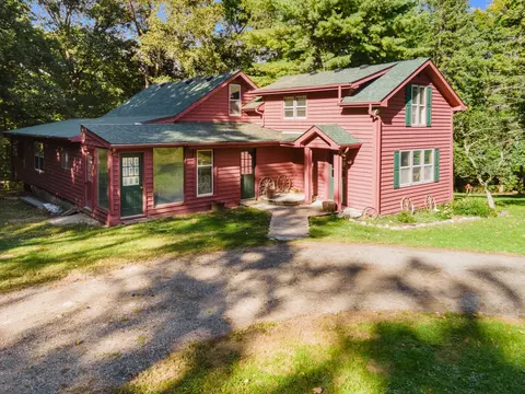 8990 B Millbrook Rd, Newark, IL 60541