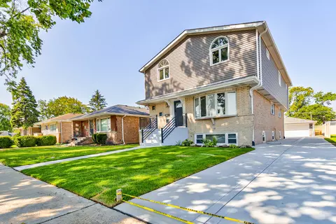 8032 Massasoit Ave, Burbank, IL 60459