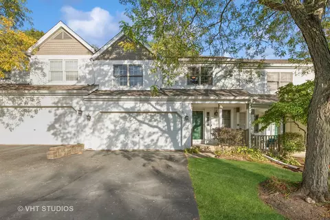 124 Spring Ct N, Carpentersville, IL 60110