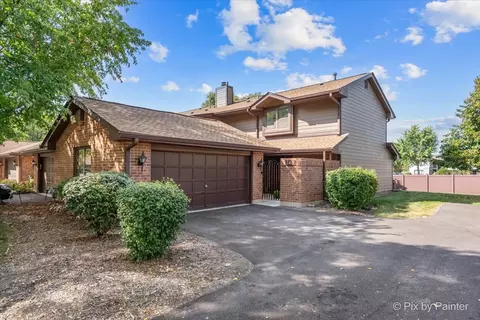 148 Prairie Dr, Westmont, IL 60559