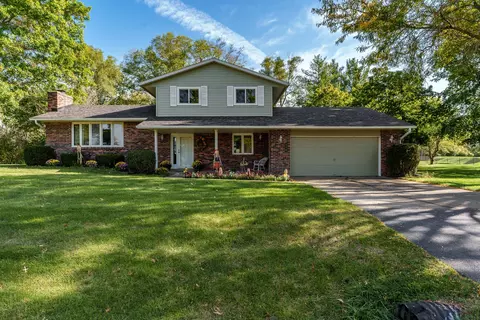 859 Valley Forge Trl, Rockton, IL 61072