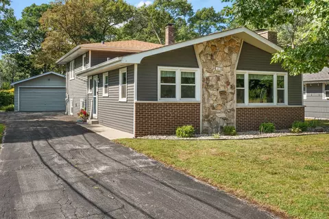 18120 Paxton Ave, Lansing, IL 60438