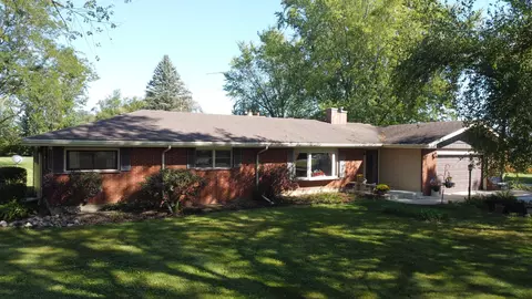 18104 Kishwaukee Valley Rd, Woodstock, IL 60098