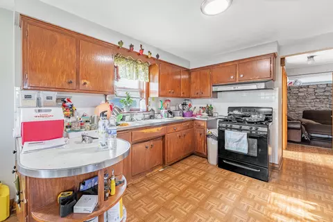 Kitchen - 7243 W 61st St, Summit, IL 60501 photo 1 of 4