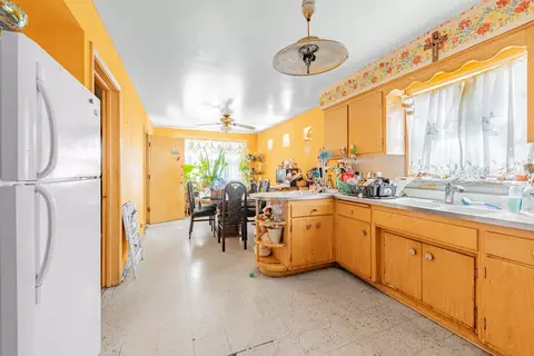 Kitchen - 7243 W 61st St, Summit, IL 60501 photo 4 of 4