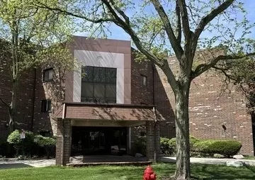 1104 Castilian Ct #104, Glenview, IL 60025
