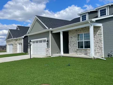 3908 Bay Cir, Champaign, IL 61822 photo 2