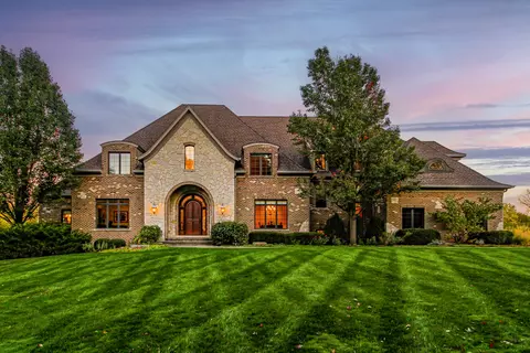 41 Old Hart Rd, Barrington Hills, IL 60010