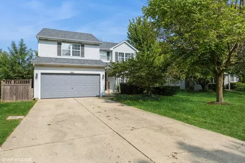 860 N Forest Ave, Batavia, IL 60510