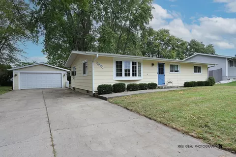 5004 Bonner Dr, Mchenry, IL 60050