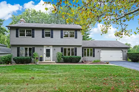 3671 Red Bud Ct, Downers Grove, IL 60515