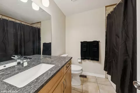 Bath - 543 Greystone Ln #D1, Wheeling, IL 60090 photo 2 of 2