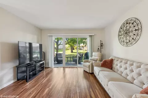 Living - 543 Greystone Ln #D1, Wheeling, IL 60090 photo 1 of 1