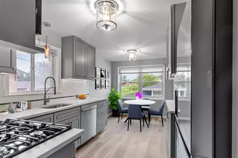 Kitchen - 11544 S Aberdeen St, Chicago, IL 60643 photo 2 of 7