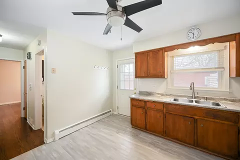105 N Gables Blvd, Wheaton, IL 60187 photo 9