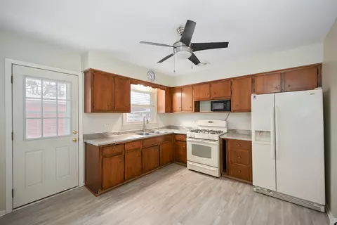 105 N Gables Blvd, Wheaton, IL 60187 photo 7