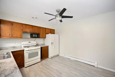 105 N Gables Blvd, Wheaton, IL 60187 photo 8
