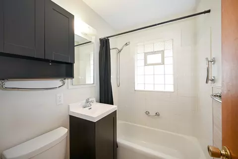 105 N Gables Blvd, Wheaton, IL 60187 photo 12
