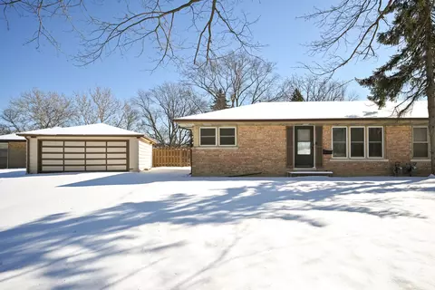 105 N Gables Blvd, Wheaton, IL 60187 photo 24
