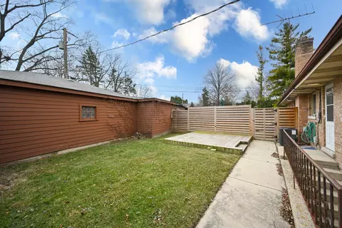 105 N Gables Blvd, Wheaton, IL 60187 photo 19