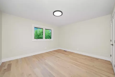Bedroom - 401 Springhill Dr, Roselle, IL 60172 photo 2 of 5