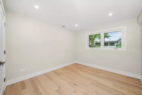 Bedroom - 401 Springhill Dr, Roselle, IL 60172 photo 5 of 5