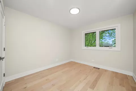 Bedroom - 401 Springhill Dr, Roselle, IL 60172 photo 1 of 5