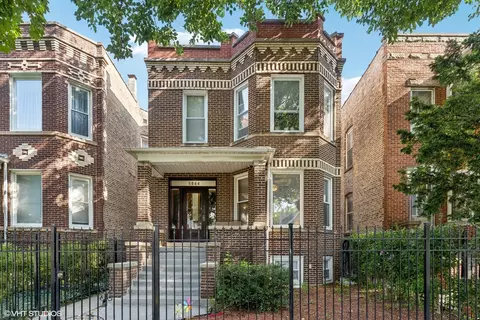 5044 W Hutchinson St, Chicago, IL 60641