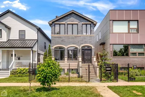 4616 W Waveland Ave, Chicago, IL 60641
