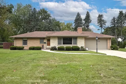 564 N Melrose Ave, Elgin, IL 60123