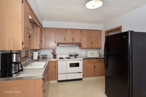 Kitchen - 564 N Melrose Ave, Elgin, IL 60123 photo 1 of 1