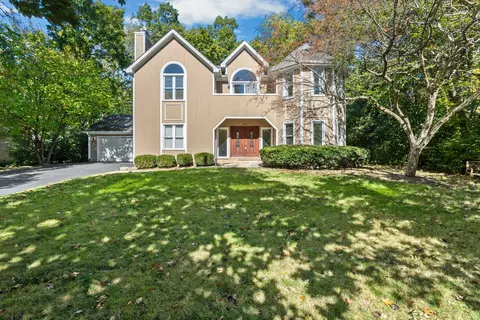 925 Wild Ginger Trl, West Chicago, IL 60185