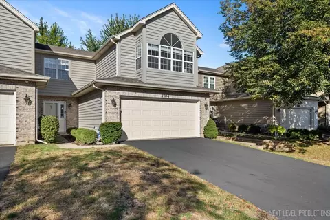 1704 Tamahawk Ln, Naperville, IL 60564