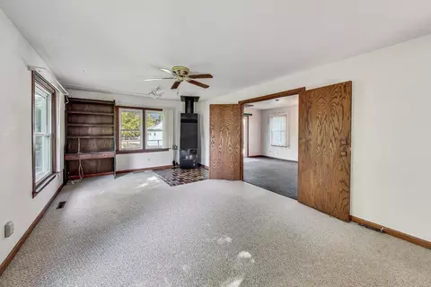 Living - 703 Normal Rd, Dekalb, IL 60115 photo 4 of 7